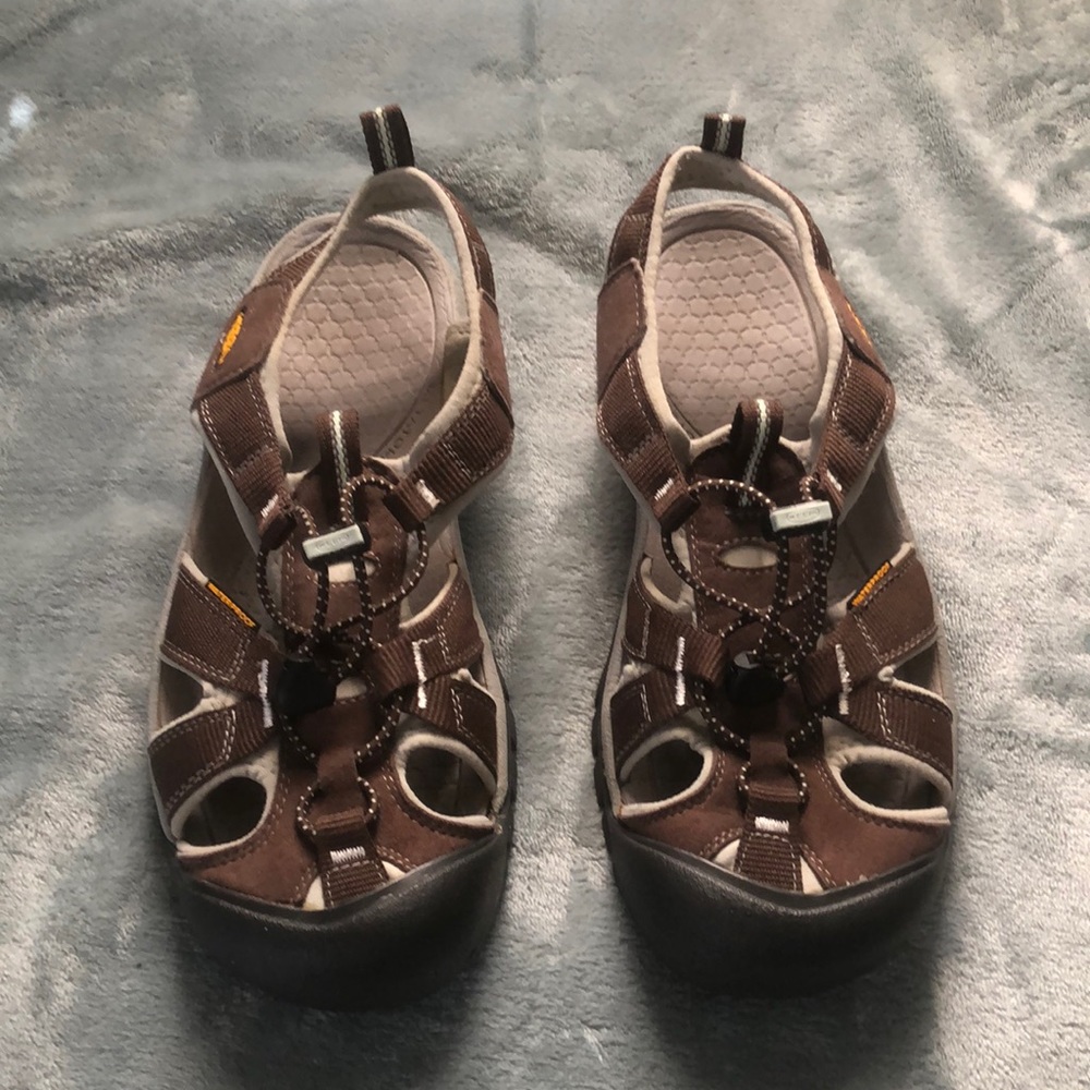 Keens Womens Newport Size 9.5